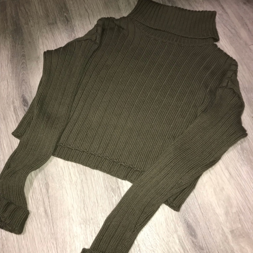 Chunky green sweater